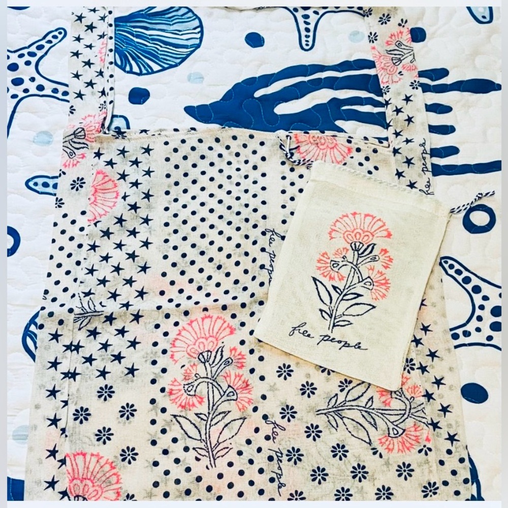 FREE PEOPLE tote bag & pouch duo!